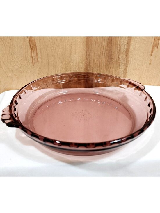 Pyrex Other - Pyrex Cranberry Fluted Pie Pan #229 crimped glass 10"
